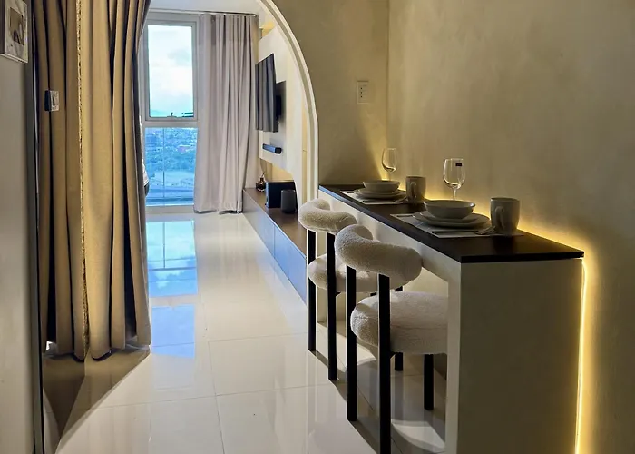 Stylish 1br With Balcony Inside Bgc At Uptown Parksuites - 20d 4*