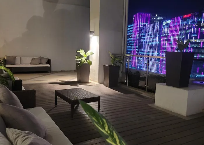 Stylish 1br With Balcony Inside Bgc At Uptown Parksuites - 20d Apartahotel