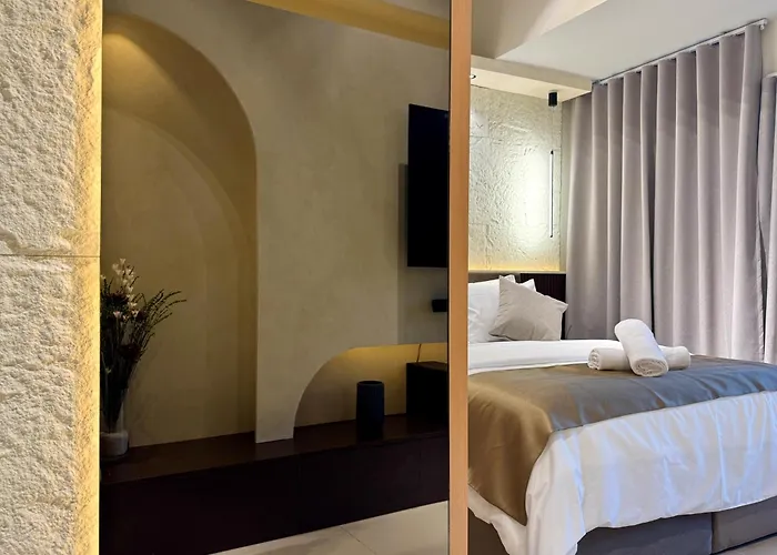 Apartahotel Stylish 1br With Balcony Inside Bgc At Uptown Parksuites - 20d