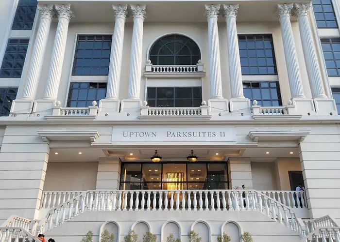 Stylish 1br With Balcony Inside Bgc At Uptown Parksuites - 20d Apartahotel 4*