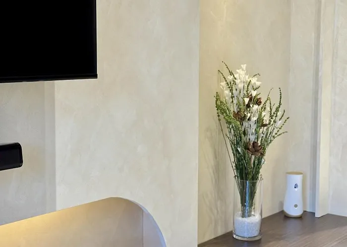 Stylish 1br With Balcony Inside Bgc At Uptown Parksuites - 20d Apartahotel Manila