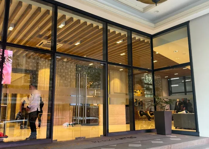 Apartahotel Stylish 1br With Balcony Inside Bgc At Uptown Parksuites - 20d Manila